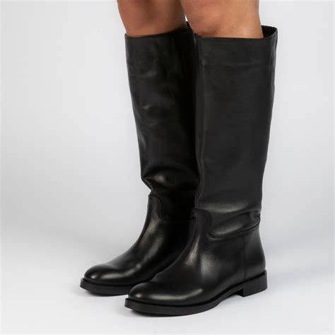 schwarze stiefel weiter schaft